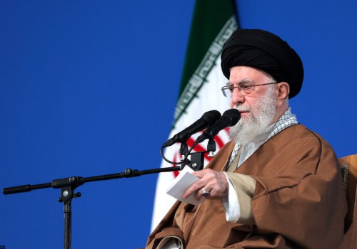 هرگونه سهل‌انگاری یا تعمّد در حادثه آتش‌سوزی بندر شهید رجایی بر طبق مقررات پیگیری شود